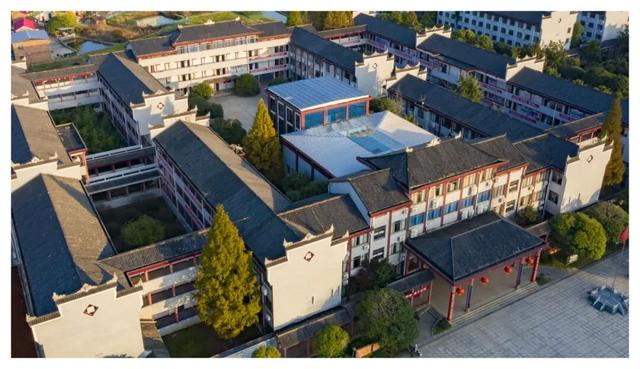 肖凌之：叩访东山学校