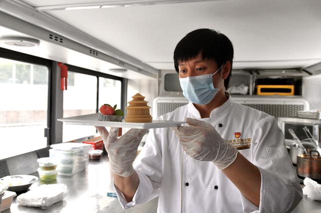 北京朝阳美食观光巴士中轴专线启动运营