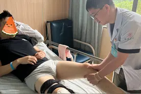 反复膝前痛，少女一上体育课就神隐！医生：别再当生长发育痛图片