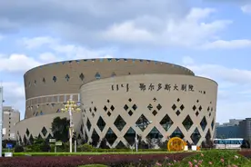 秋日康巴什图片
