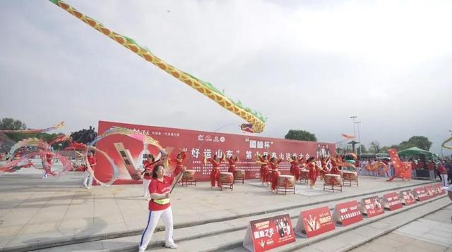 “好运山东”“国缘·今世缘”杯第七届全国泰山徒步大赛举行