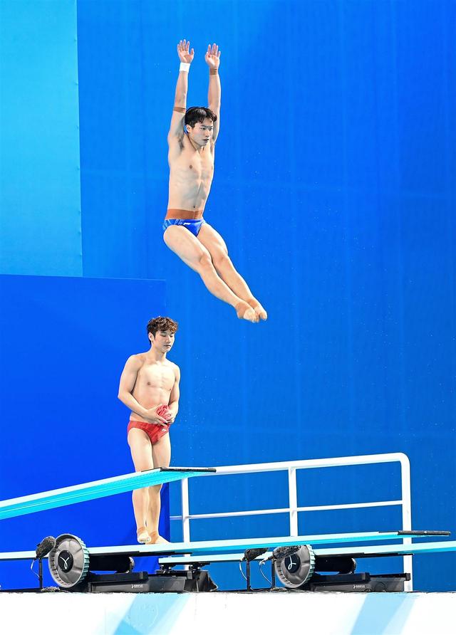 领先第二名81分！湖北选手王宗源强势挺进十五运会跳水男子3米板决赛