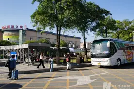 中国“最简陋机场”全新登场！曾因候机大棚走红，还被调侃“一把U型锁就能关上大门、像县城汽车站”图片