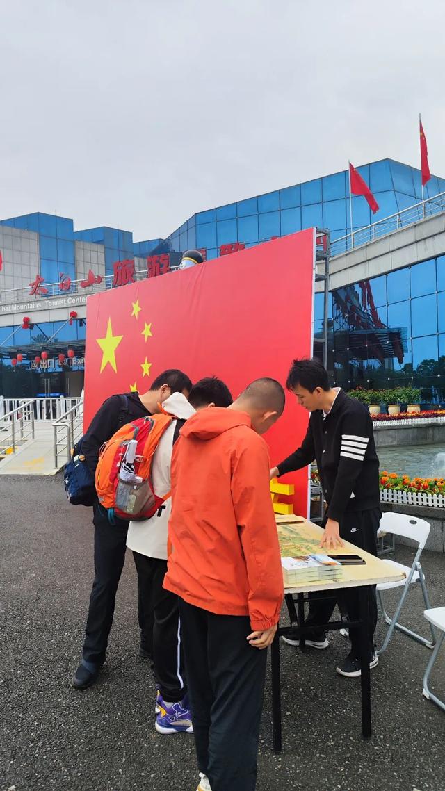 双节收官！阴雨挡不住热情，太白山假日接待以诗意与温情圆满落幕