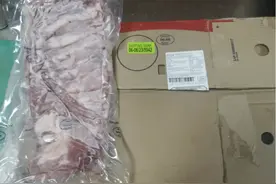 烤肉流出粉色奶油状液体，商家：这是血水…市监局前往核实图片