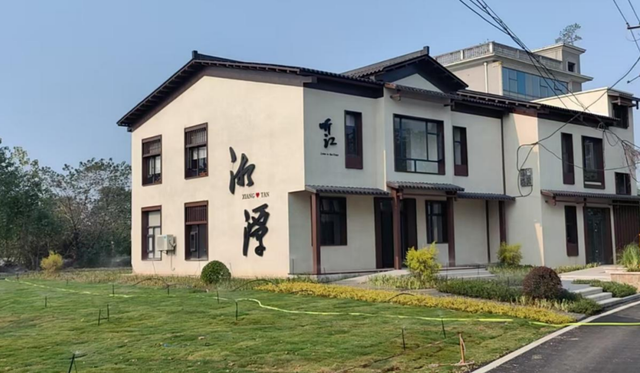 好消息 窑湾街区二三期样板段全面完工