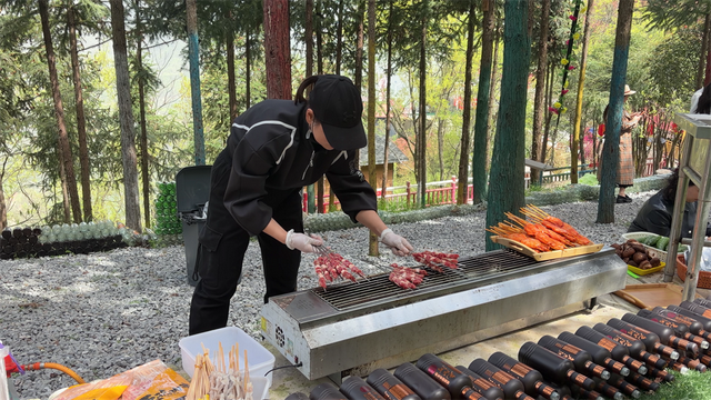 山林作伴，农家飘香！保康民宿假期迎客流高峰