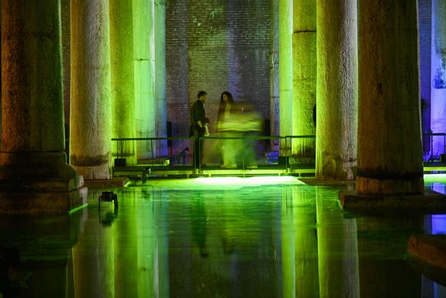 走进伊斯坦布尔地下水宫