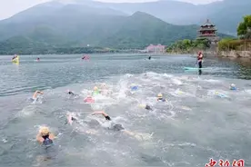 2024昌平铁人三项赛举行 “打铁圣地”吸引千人参赛图片