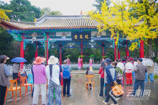 免费巴士串联三大园区 黑龙潭“枫潮艺术季”打造秋日文旅新体验