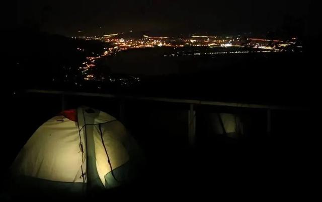 【跟着烧烤季游凉山】来凉山“躺营”，把烦恼丢进山谷的风里