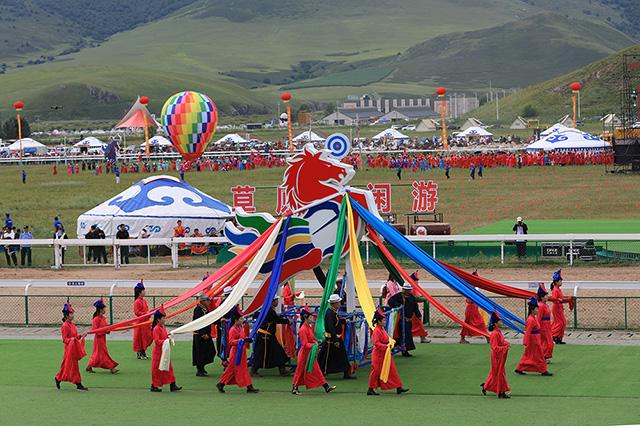 草原休闲游 天天那达慕丨2025兴安盟那达慕在科右前旗乌兰毛都草原启幕