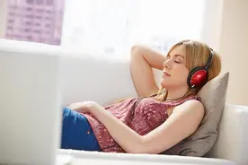 3 个耳机使用习惯，正在让你越来越聋！图片