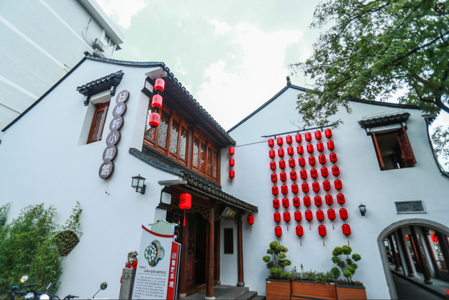 国庆假期集章打卡活动来啦！12个点位、1000＋份福利等你拿~