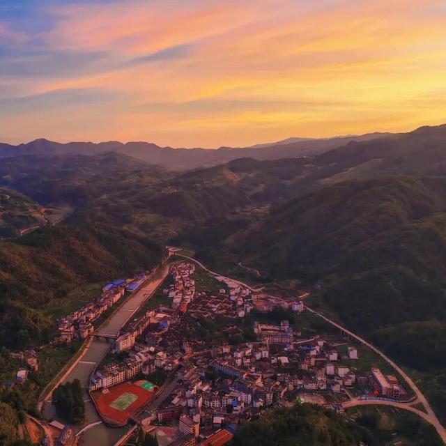 这里的柿子可以摘！代溪镇，距四坪仅12公里，2天1夜烹茶酌酒，玩转非遗！