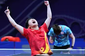 女单夺冠后，独得三金的孙颖莎也谈到了女双的失利图片