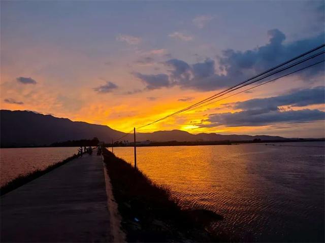 旅居红河 村长有请丨明日黄昏，可愿赴一场落日之约？