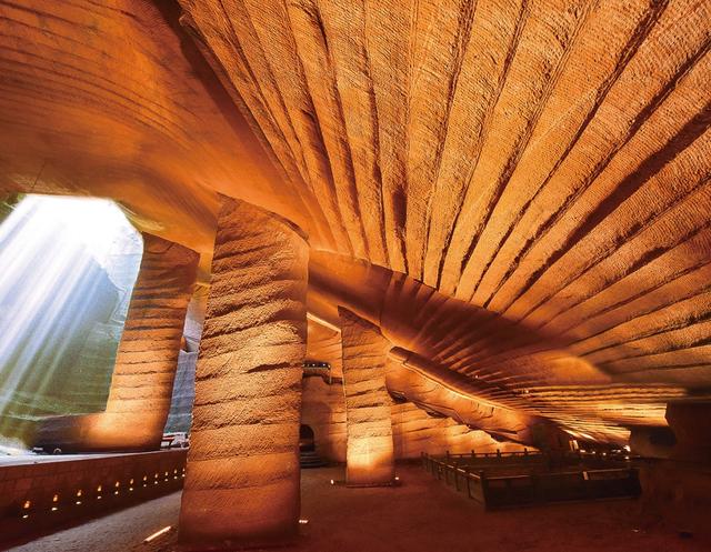 杭衢高铁正式运营！前方抵达“最不浙江”城市，逛吃超上头