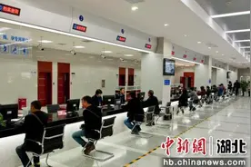 宜昌：“暖心”车管服务中秋不“打烊”图片