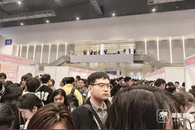 2万多个岗位收到近9万份简历， “起跑春天”招聘会里的热度和温度图片
