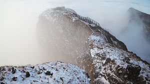 轿子山迎来首场降雪