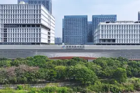 深圳市新华医院正式启用，规划2500张床位图片