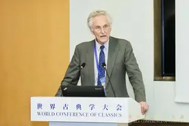 牛津大学教授约翰·贝恩斯：古典学要连接大众图片