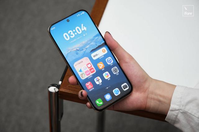 华为Mate 70 Air 轻薄旗舰：Air 的手感，Mate 的体验 第14张