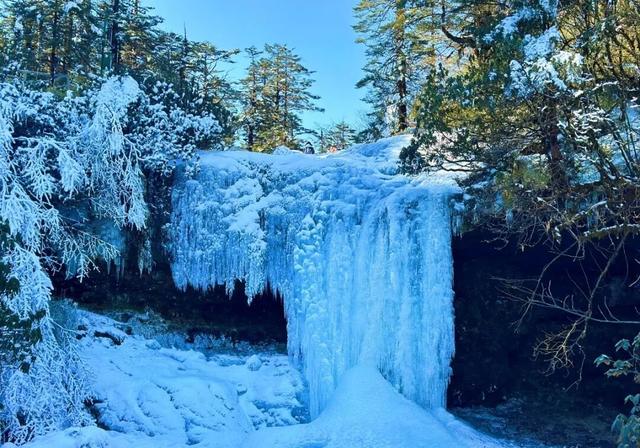 冷空气预警！鹅毛大雪即将突袭瓦屋山！