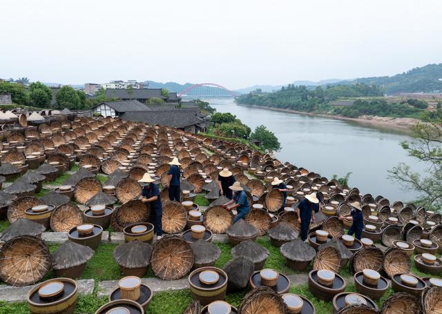 古镇新“味”，文旅新“景”——探寻四川烟火气里的消费密码