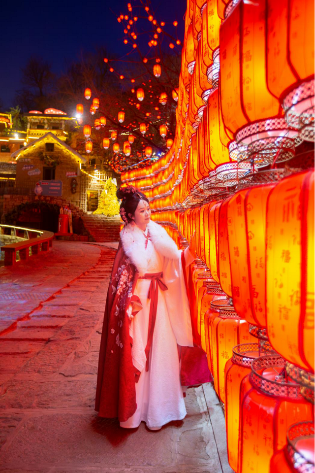 元旦满足哪些期待？红叶柿岩“踏雪·寻梅记”即将启幕，夜游回归