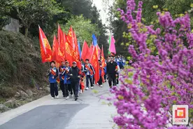 强身健体磨炼意志 荣县中学开展远足励志德育品牌活动图片