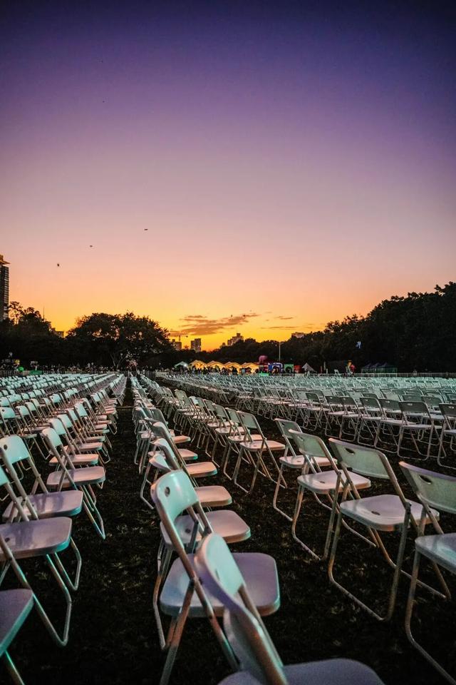 深圳莲花山草地音乐节，一个城市的年度仪式感