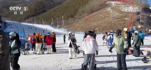 “冰雪+民俗+美食”流量带动文旅“留量” 冰雪经济点燃各地消费“热”活力