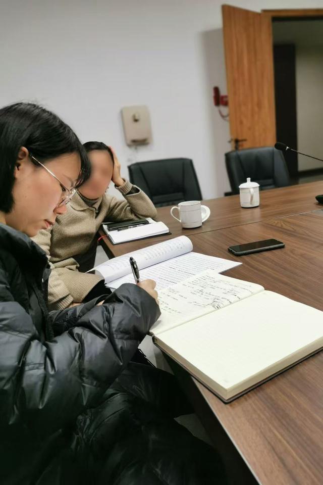 不想孩子成为留守儿童，他们选择回流县城