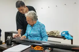 新华网聚焦大连老年教育：晚霞映照银丝间 青春焕发正当时图片