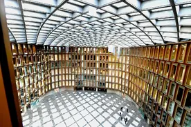 国企总部大楼引入商业和公共服务图片