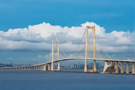 “五一”假期首日全省跨区域人员流动量超3800万人次，深中通道车流量再创新高图片