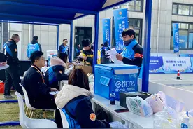 一场网约配送员职业技能大赛举行，外卖快递小哥比拼“快稳准”图片