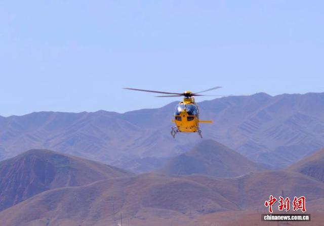 大型无人机“飞行秀”亮相新疆石河子市