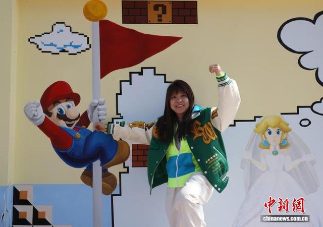 创意墙绘点亮银川老街 成城市文旅新名片