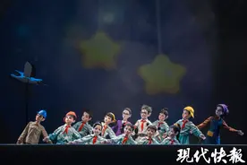 《东方白鹳》“飞”上舞台，展现有温度、有趣味的木偶好戏图片