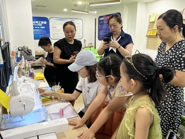 挖到宝了！带娃新去处 —— 党群服务中心里的 “宝藏打卡点”，娃能玩到嗨