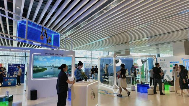 上海徐汇启动“AI+就业”赋能计划 模速空间首设人工智能就业服务站