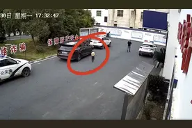 5岁萌娃从容走进派出所：我给自己报个警……图片