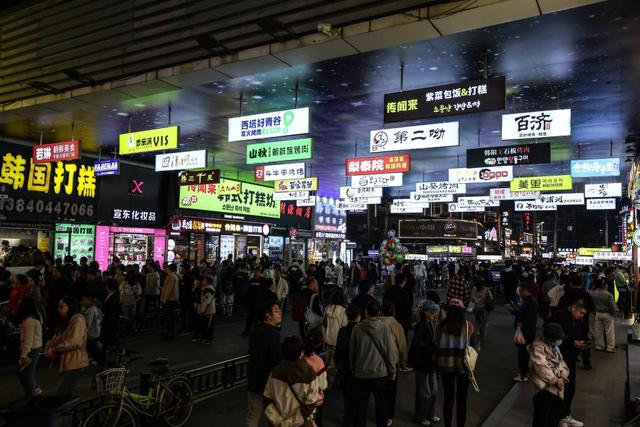 从烟火小摊到文化地标 夜经济提升沈阳文旅吸引力