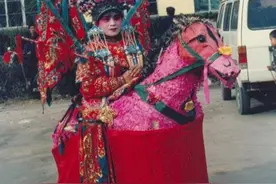 嘉祥传统舞蹈跑竹马图片