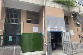 垃圾“滑滑梯”分类投放！南京这个小区巧解老旧小区垃圾分类难题图片