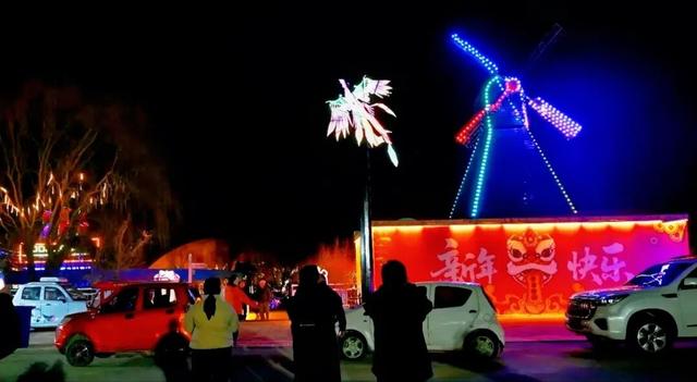 光瀑垂落，梦幻启幕！定州上演光影梦幻盛宴！