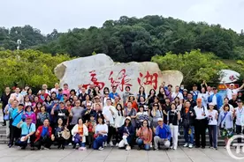 百名台湾基层民众到河源市参访交流图片